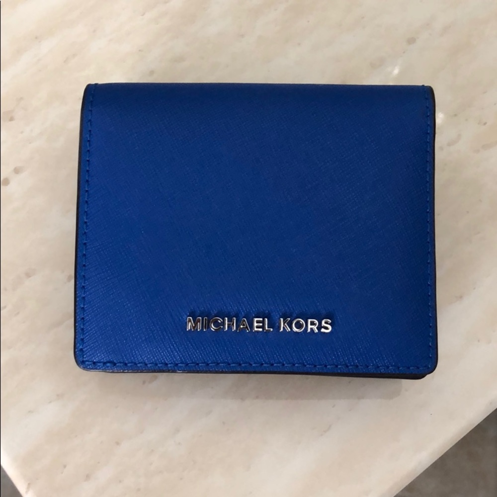 Michael Kors mini wallet